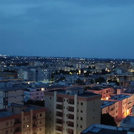 לינה וארוחת בוקר Panorama *